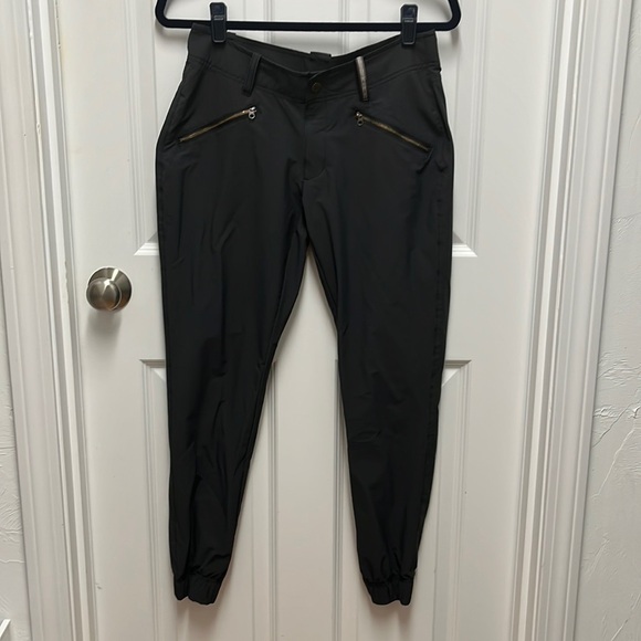 Sherpa‎ Charcoal Performance Jogger Size 6 - Picture 1 of 4